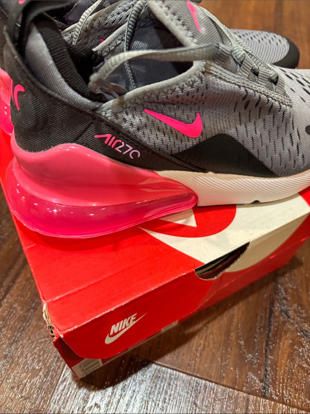 Nike Air Max 270 GS Grey with Pink Accents Sneakers SIZE 4.5 New - Picture 4 of 5